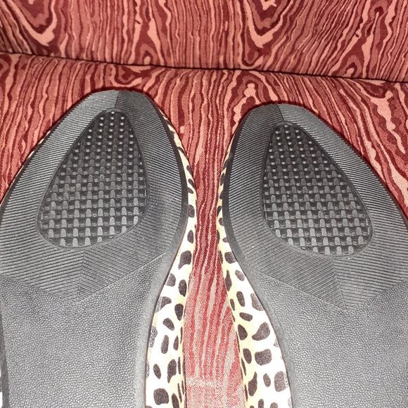AFEETSING LEOPARD LOAFERS/FLATS BALLET ROUND TOE WITH BLACK BOW WOMEN'S SIZE 9 - Picture 11 of 12
